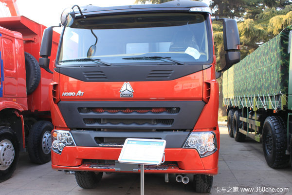 中国重汽 HOWO重卡 380马力 8X4 8米自卸车(ZZ3317N4667E1)