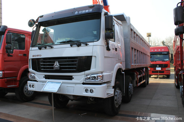 中国重汽 HOWO重卡 266马力 8X4 6.5米自卸车(ZZ3317M3067C1)