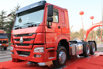 中国重汽HOWO重卡 336马力 6X4 牵引车(轻量化)(ZZ4257N3247C1)