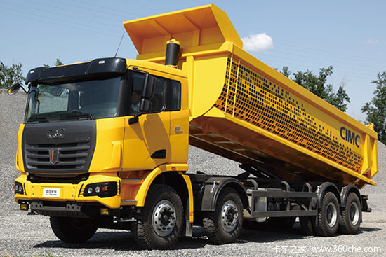 联合卡车 U390 390马力 8X4 8.2米自卸车(5.26速比)(QCC3312D656-3)