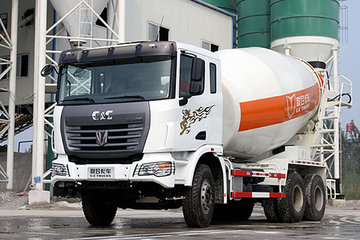 联合卡车U380 380马力 6X4 LNG混凝土搅拌车(国六)
