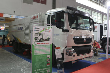 中国重汽 HOWO T5G 220马力 4X2 扫路车(华威驰乐牌)(SGZ5160TXSZZ5T5L)