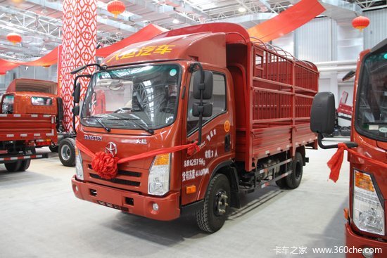 大运 奥普力 156马力 4.18米单排仓栅轻卡(cgc5047ccyhde33e)