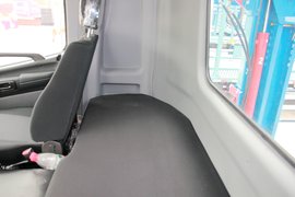 广汽日野700 载货车驾驶室                                               图片