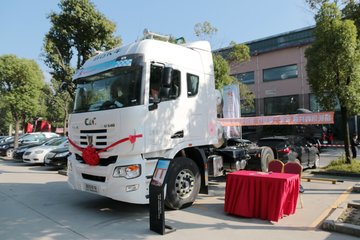 联合卡车 U340重卡 340马力 4X2 LNG牵引车(SQR4182N6Z-1)
