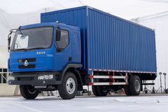 东风柳汽 乘龙609中卡 160马力 4X2 6.8米厢式载货车(LZ5161XXYRAP)