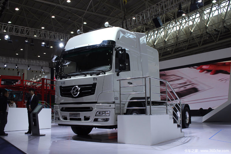 【图】东风华神 t7 420马力 6x4 lng牵引车(eq4250gln3)_实拍图片