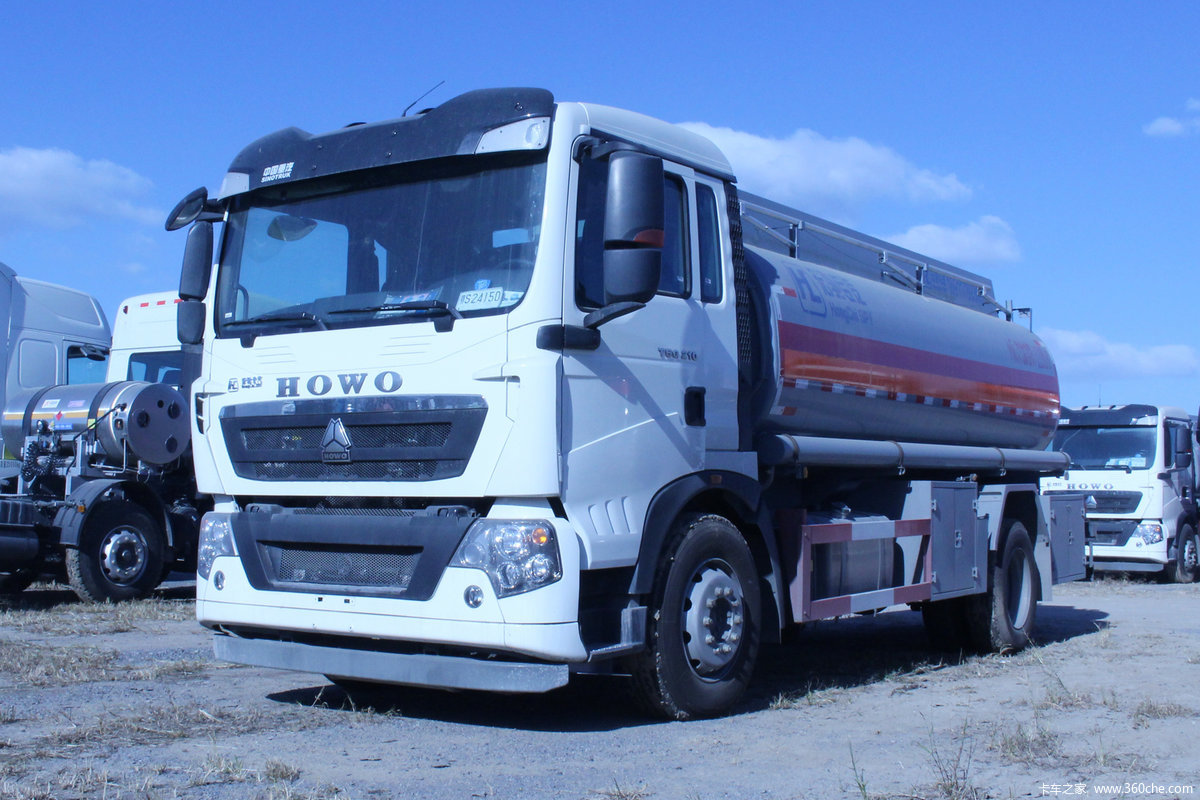 中国重汽 HOWO T5G 210马力 4X2 运油车(醒狮牌)