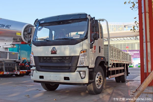 中国重汽HOWO G5X中卡 标载版 210马力 6.75米栏板载货车(ZZ1187G521DE1)