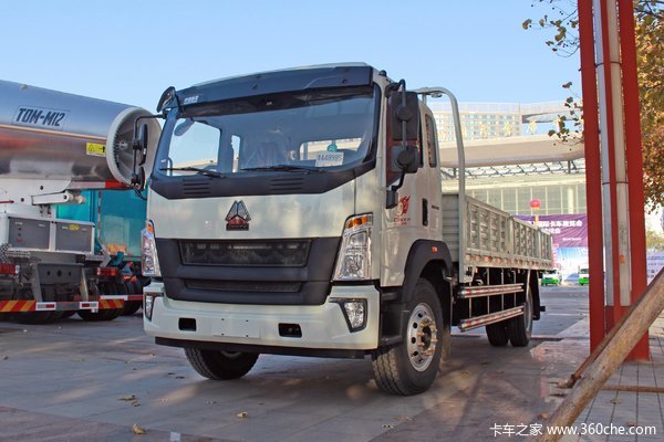 中国重汽HOWO G5X中卡 2018款 超能版 210马力 4X2 6.75米栏板载货车(ZZ1187G521DE1)