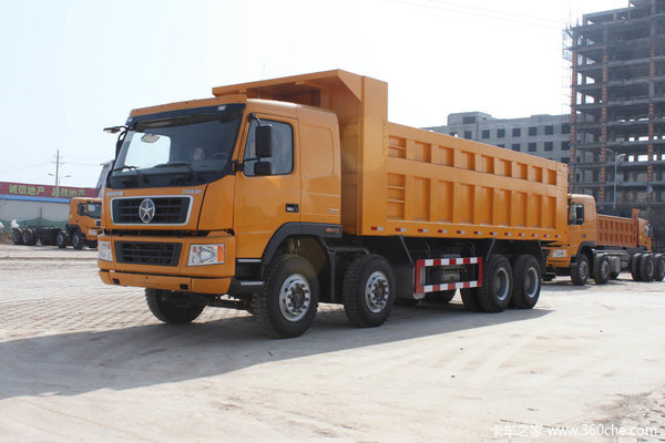 大运 300马力 8X4 8.2米自卸车(型号DYX3310)