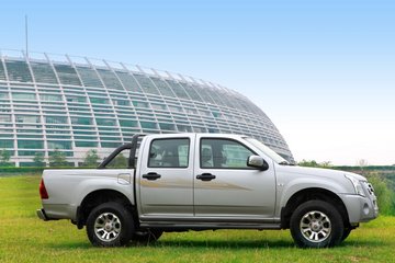 金杯 西部大力神 3.2l柴油 双排皮卡 卡车图片