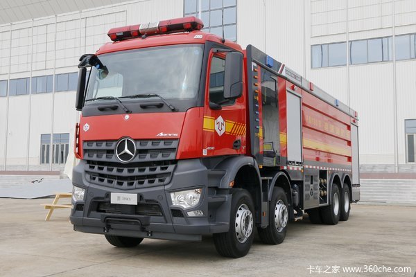 奔驰 新Arocs重卡 580马力 8X4消防车专用底盘(型号4158)