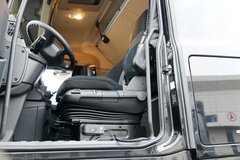 奔驰 新Actros重卡 420马力 6X2R公路牵引车(型号2642)