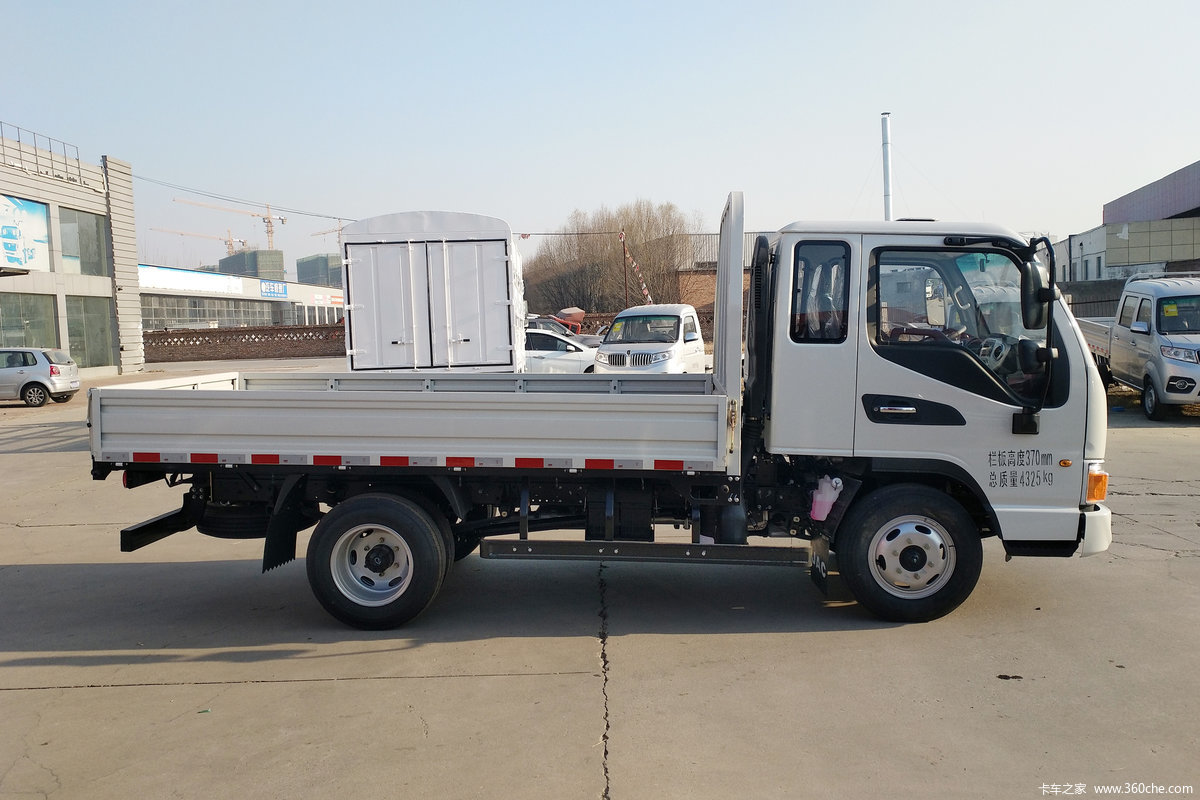 37排半栏板轻卡(hfc1040p93k1b4v)_实拍图片_545216_卡车之家