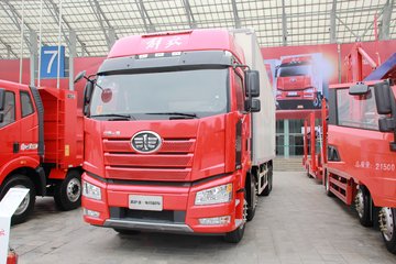 一汽解放 J6P重卡 420马力 8X4 9.2米冷藏车(CA5310XLCP66K2L7T4E5)