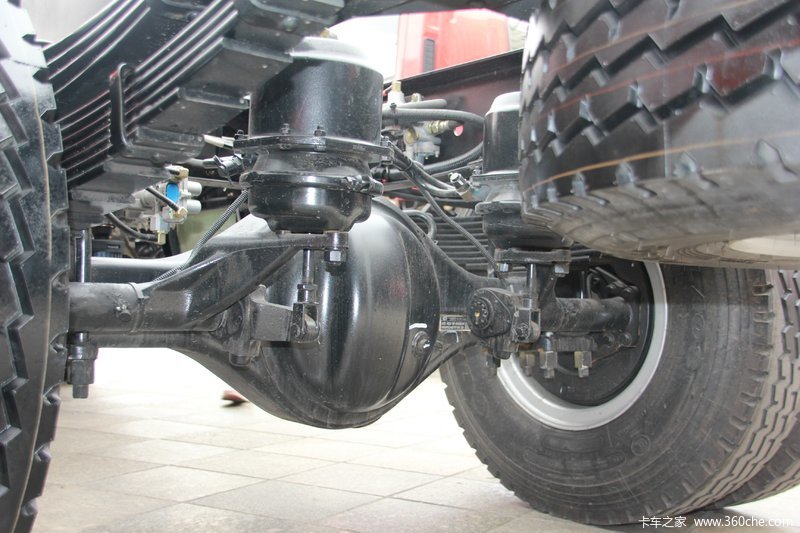 【图】解放 j6f 140马力 cng单排载货车底盘_实拍图片_547338_卡车之