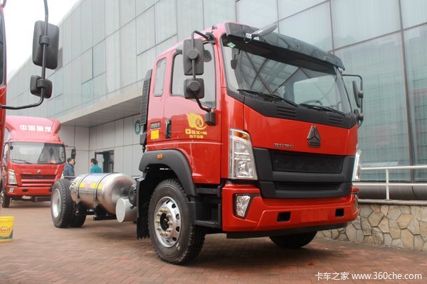 中国重汽HOWO G5X 180马力 4X2 LNG载货车底盘(ZZ1167G451DE1L)