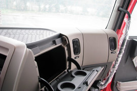 雷诺Premium 牵引车驾驶室                                               图片