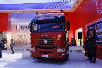 联合卡车 U460重卡 460马力 6X4牵引车