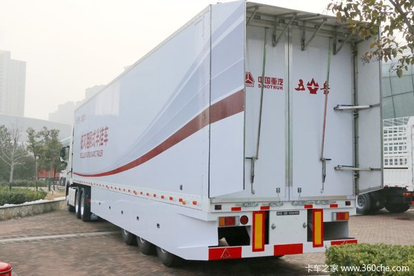 中国重汽 HOWO T7H重卡 480马力 6X4危险品牵引车(