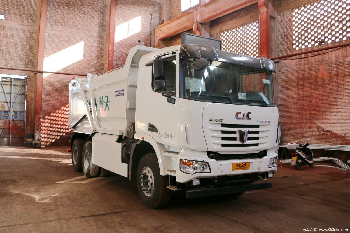 联合卡车 U370 370马力 6X2 自卸式垃圾车