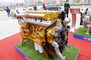 联合动力YC6K1355-50 550马力 13L 国五 柴油发动机