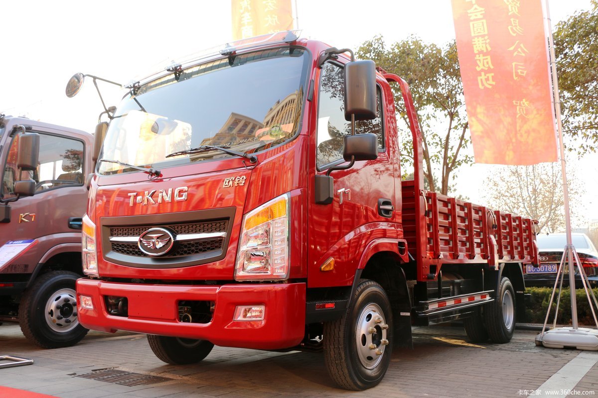 唐骏欧铃 T7 130马力 CNG 4.1米单排栏板载货车
