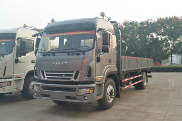 江淮 骏铃V9L 190马力 6.8米排半栏板载货车(HFC1161P3K2A50S5V)