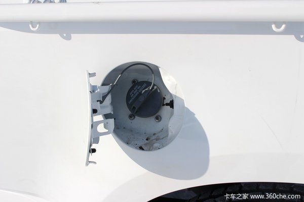 0t柴油 131马力 四驱双排皮卡底盘图片