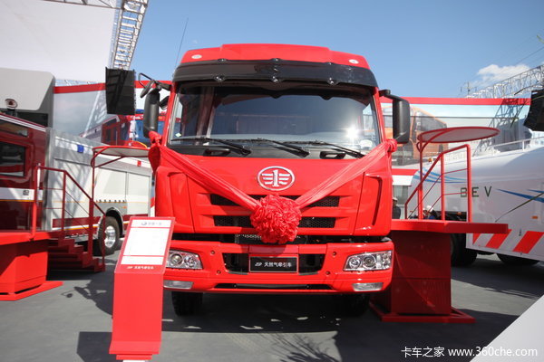 解放 奥威(J5P)重卡 350马力 6X2 牵引车(一汽 FS10209)(CA4252P21K2T3E)