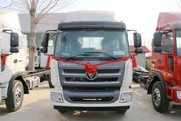 福田 瑞沃Q5 168马力 4X2 6.7米厢式载货车(BJ5146XXY-1)