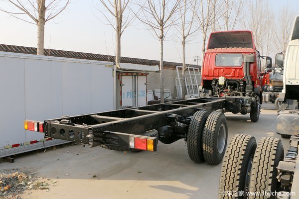 福田 瑞沃中卡 168马力 4X2 6.7米栏板载货车(BJ1146VJPEK-1)