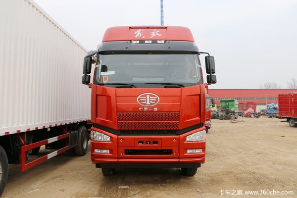 一汽解放 新J6P重卡 320马力 6X2 9.65米仓栅式载货车(国六)(CA5250CCYP66K1L6T3E6)