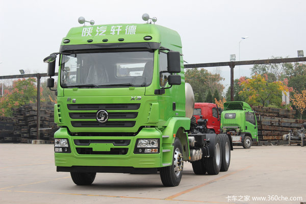 陕汽商用车 轩德X3 轻量化版 375马力 6X4 LNG牵引车(SX4250X3LN)