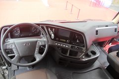 现代商用车 创虎XCIENT重卡 2018款 520马力 6X4自动挡牵引车(AMT手自一体)(CHM4251KPQ49V)