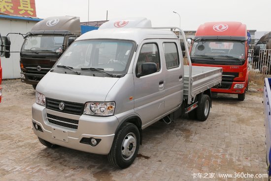 东风 小霸王W 110马力 汽油 2.5米双排栏板微卡