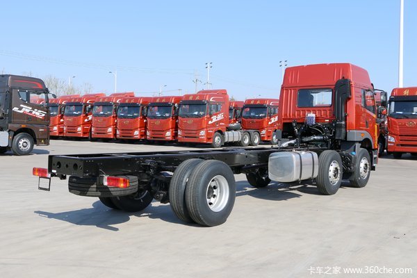 一汽青岛解放悍v260马力9.6米6×2载货底盘到店特价销售中!