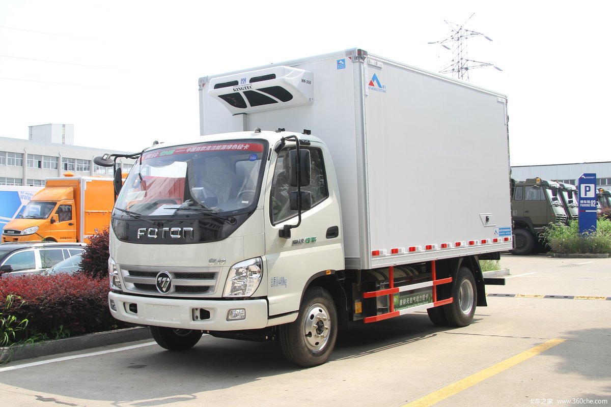 福田 奥铃捷运 116马力 4X2 4.055米CNG冷藏车(康飞牌)