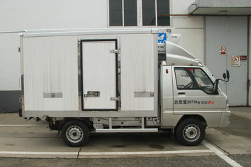 福田时代 驭菱VQ1 61马力 4X2 2.6米冷藏车(康飞牌)(KFT5034XLC50)