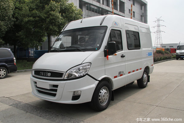 南京依维柯 A36 146马力 1.32米冷藏车(康飞牌)(KFT5041XLC5A)