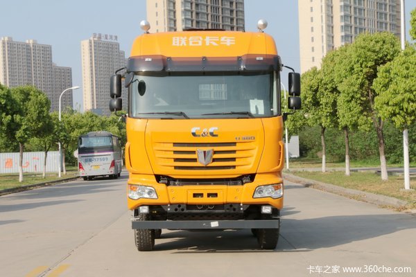 联合卡车 U390 390马力 8X4 8.2米自卸车(高顶)(QCC3312D656-3)