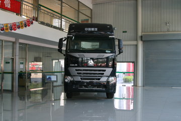 中国重汽 HOWO A7系重卡 270马力 6X4 牵引车(驾驶室A7-P)(ZZ4257M3247N1B)