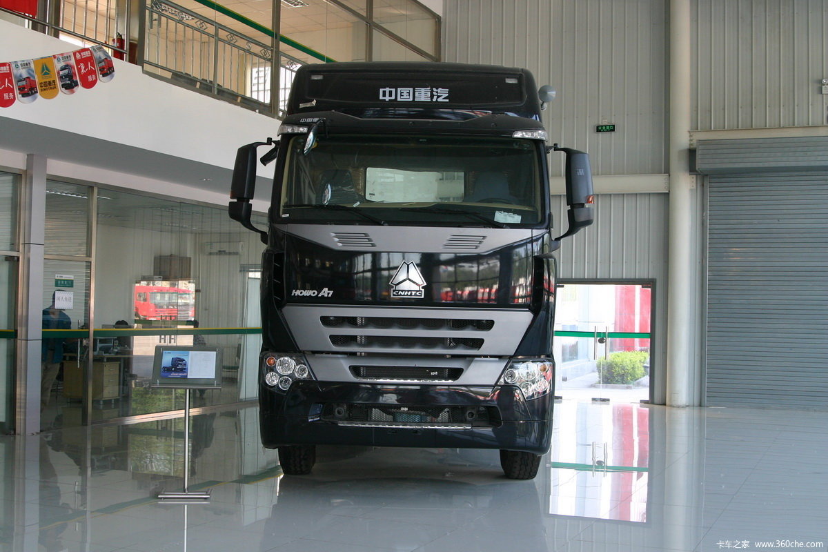 中国重汽 HOWO A7系重卡 270马力 6X2 牵引车(驾驶室A7-G)