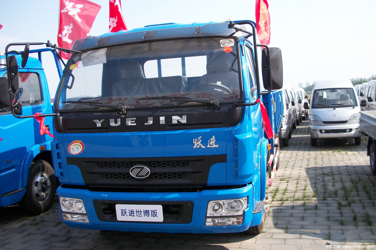 跃进中卡 130马力 4x2 载货车(世博版)(nj1080)_实拍图片_59732_卡车