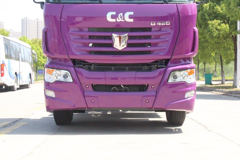 【图】联合卡车 u420重卡 420马力 4x2牵引车(qcc4182d651)_实拍图片