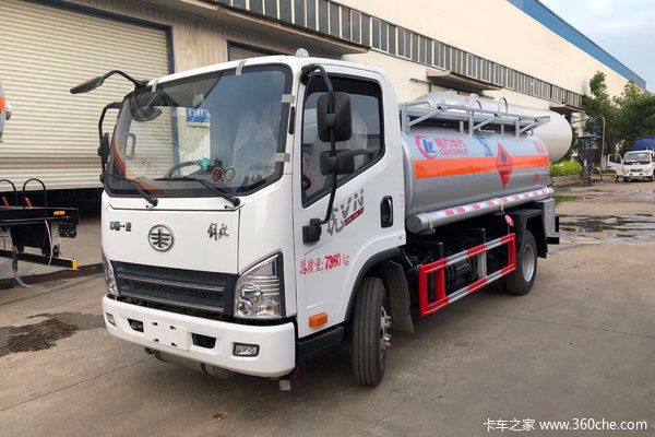 解放 虎VN 110马力 4X2 运油车(程力威牌)(CLW5070GJYC5)