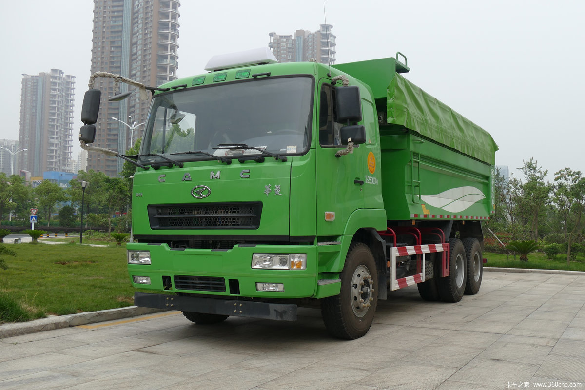 华菱重卡 工程型 350马力 6X4 5.8米LNG自卸车(4100轴距)