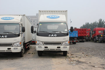 江淮 威铃 109马力 4X2 5.2米单排厢式载货车(HFC5061XXYKR1T) 卡车图片