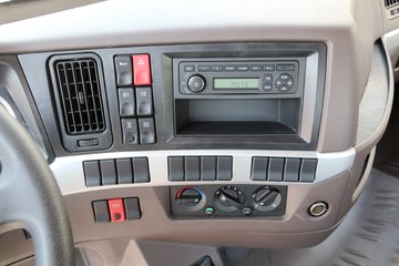 东风柳汽 乘龙t5重卡 430马力 6x4长头牵引车(lz4250t5db)图片